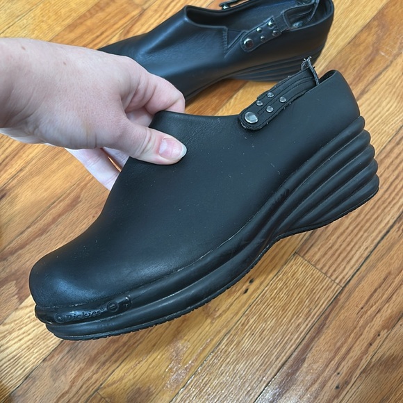 Dickies Shoes - Dickies Leather Comfy Clogs